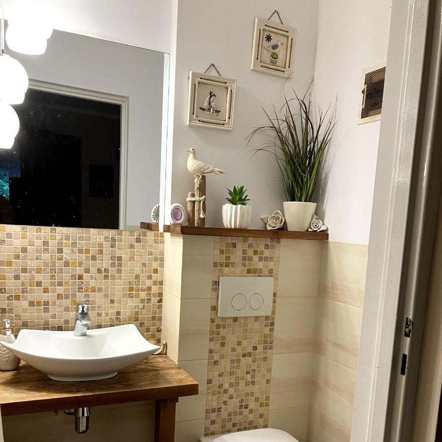 Villa Dziki Brzeg Jezioraka Zalewo  Exterior foto